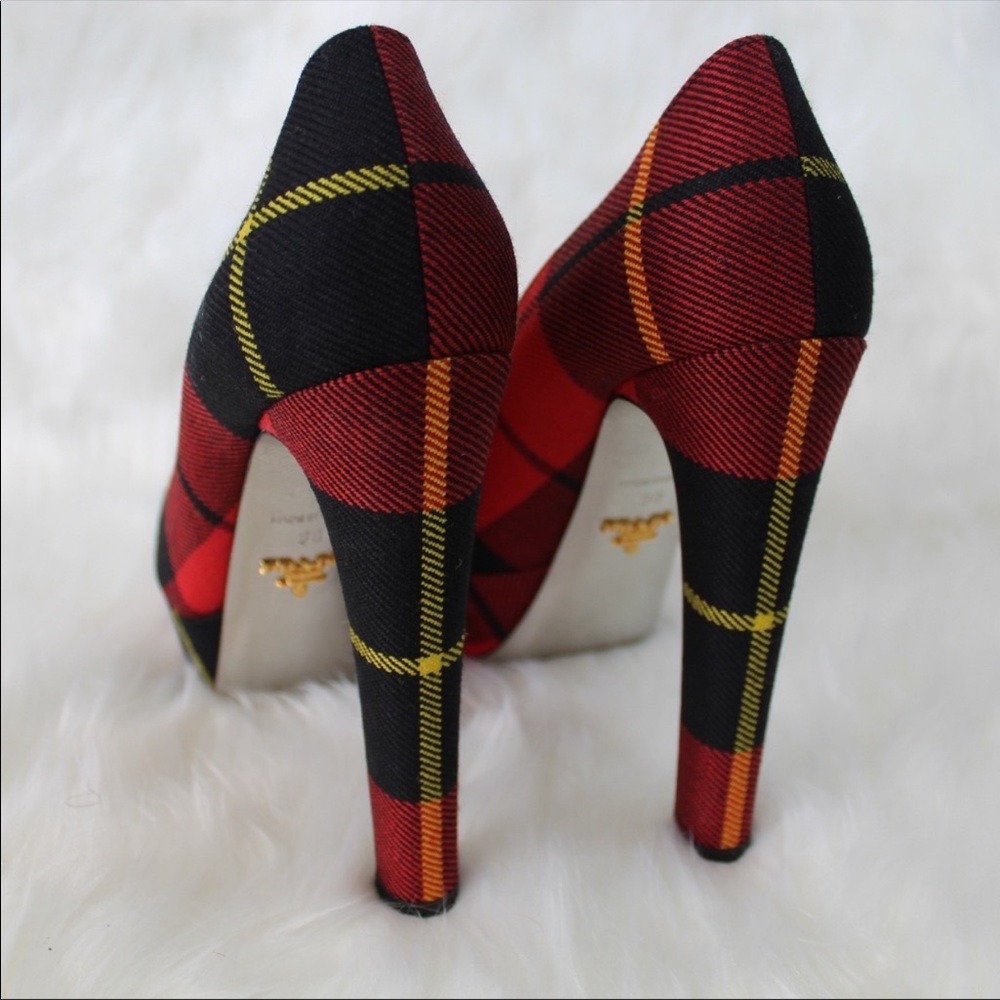 Holiday Prada Never Worn Plaid Stacked Heel - Picture 3 of 10